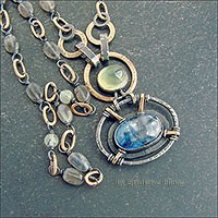 Ожерелье с натуральными камнями
