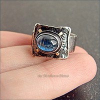 Серебряное кольцо с кианитом.