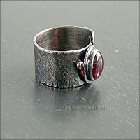 Перстень с турмалином.