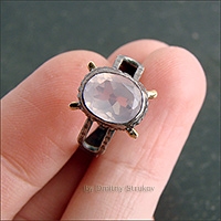 Нежное, изящное кольцо с розовым кварцем.