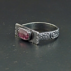 Кольцо с розовым турмалином.
