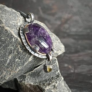 вид кулона сбоку