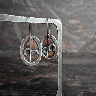 задняя сторона серёг