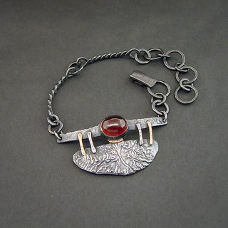 браслет с гессонитом, общий вид