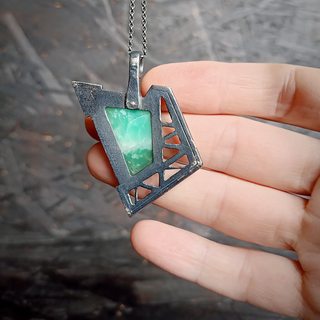 задняя сторона кулона