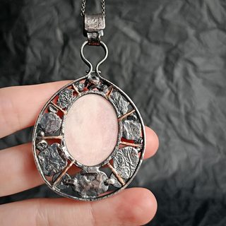 задняя сторона кулона