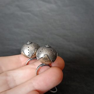 серьги, крупный план