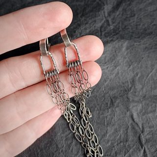 Вид подвесок на руке