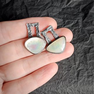 Вид подвесок на руке