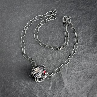 Цепь с кулоном 1