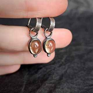 Подвески, крупный план