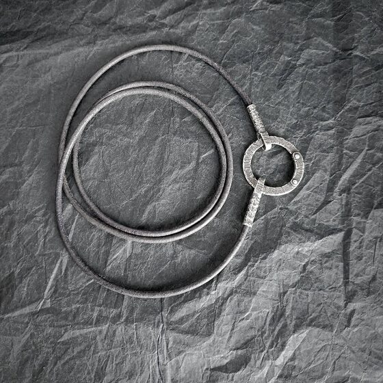 шнур цвета хаки